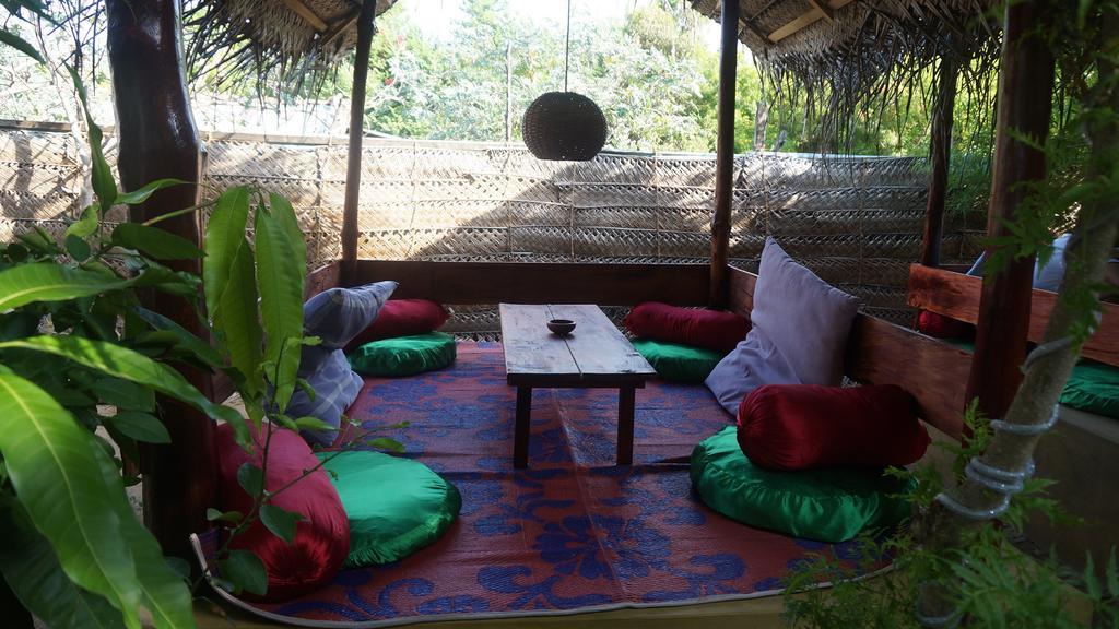 Zimbay Guest House Arugam Bay Esterno foto