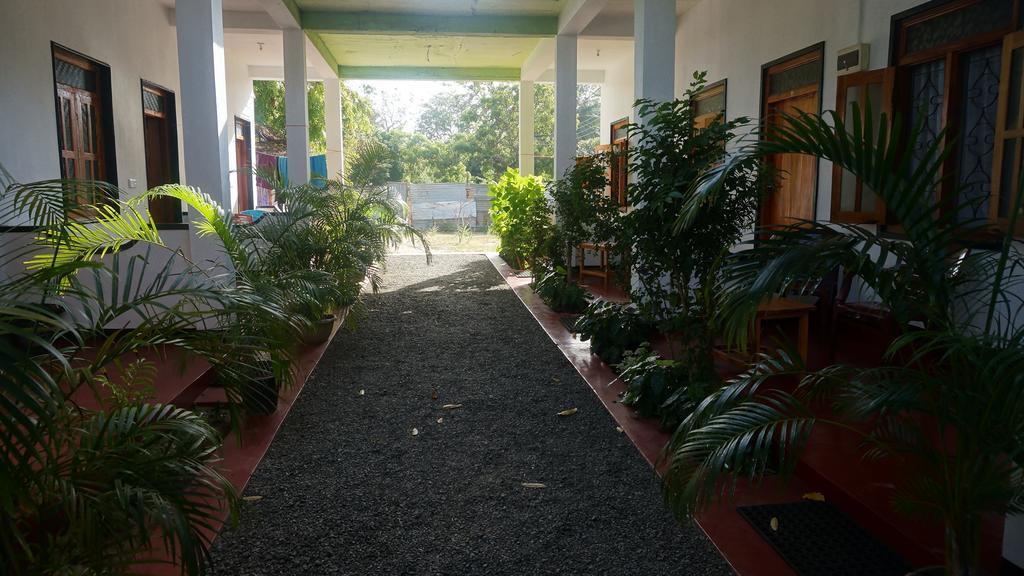 Zimbay Guest House Arugam Bay Esterno foto