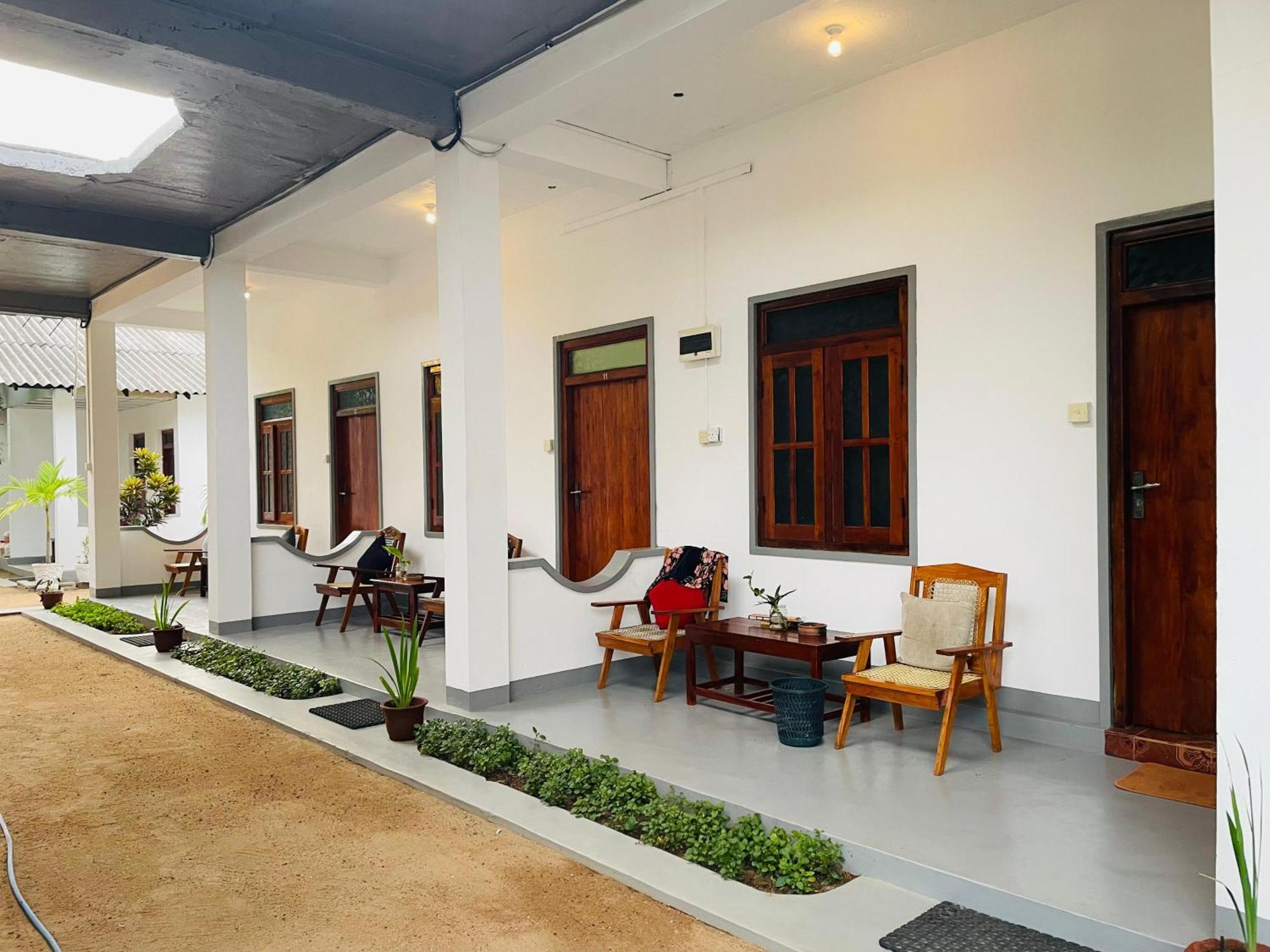 Zimbay Guest House Arugam Bay Esterno foto